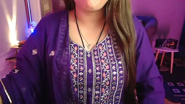 Snapshot of Mitikaa chatting on May 11, 2026, 2:01 pm Mitikaa online show from May 11, 2026, 2:01 pm