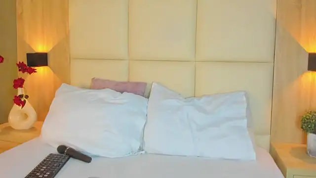 Snapshot of antonella_cutie_ chatting on April 30, 2026, 12:33 pm antonella cutie online show from April 30, 2026, 12:33 pm