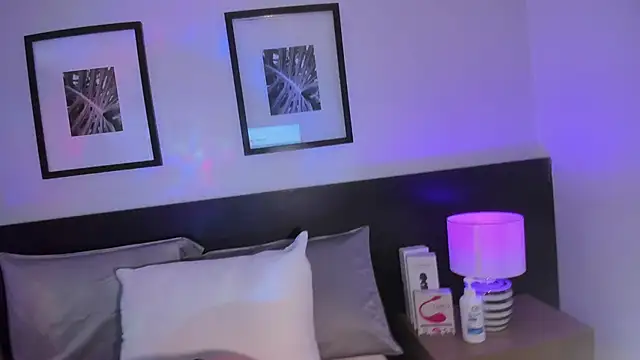 Snapshot of vi_anaya chatting on February 4, 2026, 12:22 pm vi anaya online show from February 4, 2026, 12:22 pm