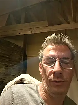 dimitrimarek online show from January 5, 2025, 10:40 pm