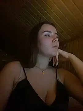 Snapshot of mewKate chatting on March 10, 2025, 7:40 pm mewKate online show from March 10, 2025, 7:40 pm