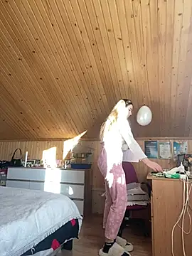 Snapshot of mewKate chatting on March 20, 2025, 3:14 pm mewKate online show from March 20, 2025, 3:14 pm