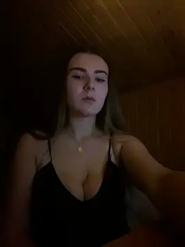 Snapshot of mewKate chatting on March 22, 2025, 5:31 pm mewKate online show from March 22, 2025, 5:31 pm