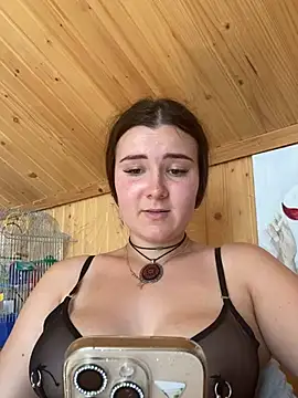 Snapshot of mewKate chatting on June 24, 2026, 1:21 pm mewKate online show from June 24, 2026, 1:21 pm