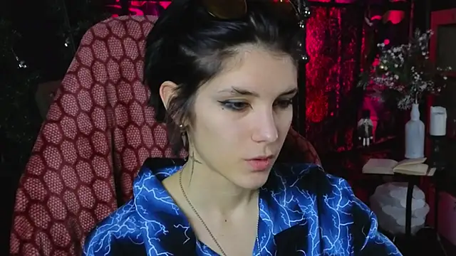 Snapshot of Hyeon_Jin chatting on January 6, 2025, 8:39 pm Hyeon Jin online show from January 6, 2025, 8:39 pm