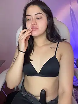Camila pinkk online show from May 21, 2026, 1:40 pm