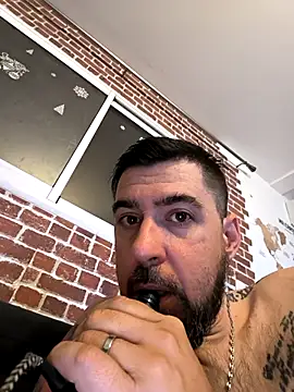 Snapshot of thefrenchkiss25 chatting on March 9, 2026, 8:24 pm thefrenchkiss25 online show from March 9, 2026, 8:24 pm