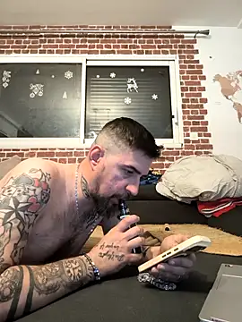 Snapshot of thefrenchkiss25 chatting on March 24, 2026, 7:19 pm thefrenchkiss25 online show from March 24, 2026, 7:19 pm