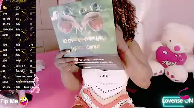 Snapshot of Aliana_Ross chatting on February 18, 2025, 9:10 am Aliana Ross online show from February 18, 2025, 9:10 am