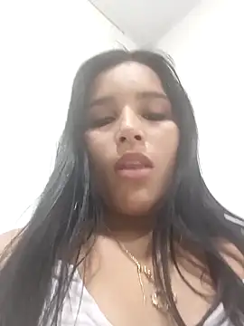 the queen of street online show from November 24, 2025, 2:44 am