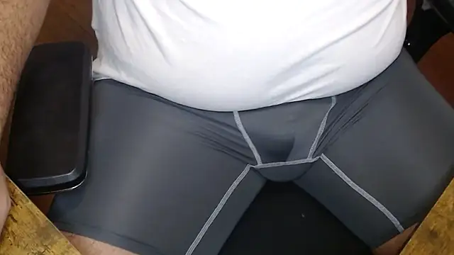 Snapshot of marcof8in chatting on December 4, 2025, 11:52 am marcof8in online show from December 4, 2025, 11:52 am