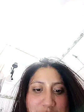 Snapshot of Adrianisx chatting on February 3, 2025, 2:36 am Adrianisx online show from February 3, 2025, 2:36 am