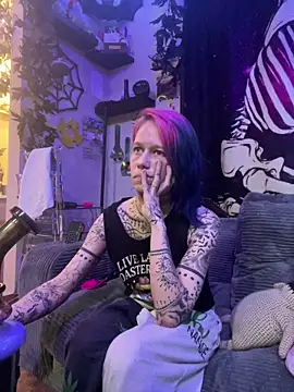 trashbrat online show from April 28, 2026, 2:10 am