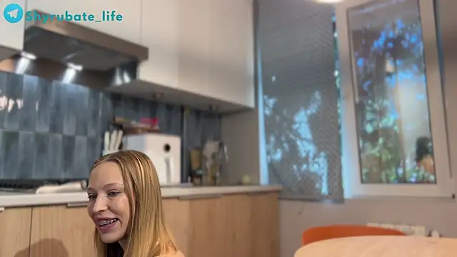 Snapshot of Shyrubate chatting on July 10, 2026, 6:07 am Shyrubate online show from July 10, 2026, 6:07 am