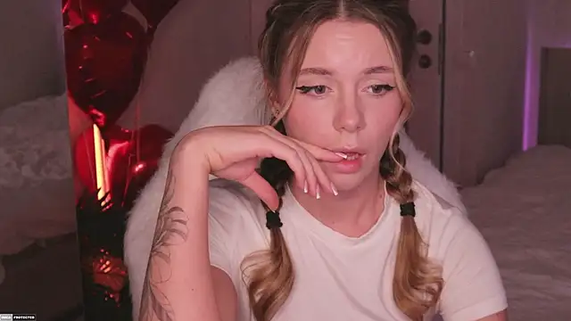 Snapshot of Tokyo_N chatting on February 11, 2025, 11:33 pm Tokyo N online show from February 11, 2025, 11:33 pm