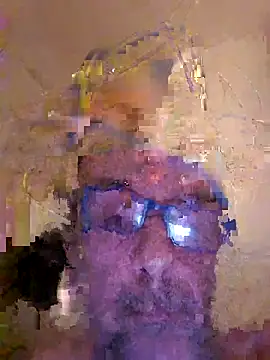 LuluEros online show from December 4, 2025, 10:07 pm