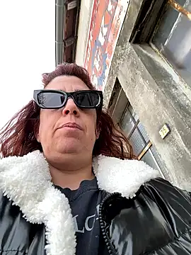 Snapshot of sweetinside_ chatting on January 13, 2026, 9:58 am sweetinside online show from January 13, 2026, 9:58 am