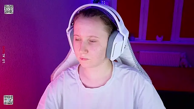 mon lola online show from March 14, 2026, 5:18 pm