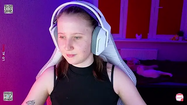 mon lola online show from March 25, 2026, 5:30 pm