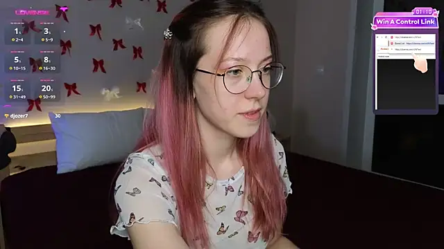 Snapshot of MaryBliss chatting on March 4, 2025, 11:32 pm MaryBliss online show from March 4, 2025, 11:32 pm