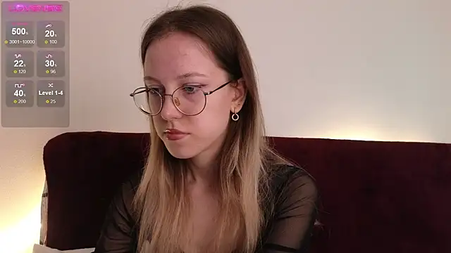 Snapshot of MaryBliss chatting on October 5, 2025, 12:20 am MaryBliss online show from October 5, 2025, 12:20 am