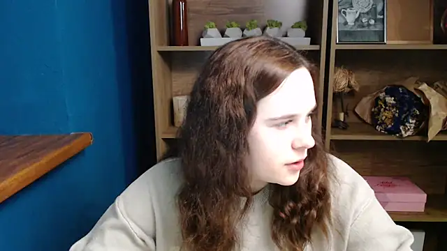 mini girly online show from December 15, 2025, 1:59 pm