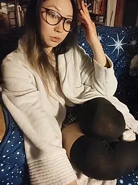 Snapshot of LoveFoxyQueen chatting on March 26, 2026, 8:25 pm LoveFoxyQueen online show from March 26, 2026, 8:25 pm