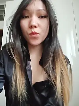 Snapshot of LoveFoxyQueen chatting on March 27, 2026, 3:12 pm LoveFoxyQueen online show from March 27, 2026, 3:12 pm