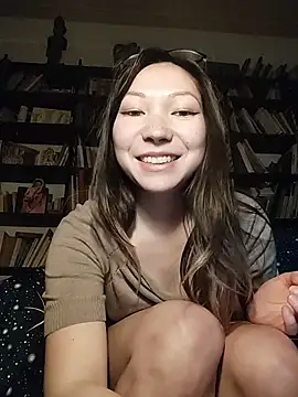 Snapshot of LoveFoxyQueen chatting on May 5, 2026, 10:18 pm LoveFoxyQueen online show from May 5, 2026, 10:18 pm