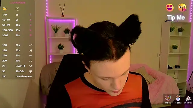 Snapshot of DianaRadrigo chatting on January 24, 2025, 8:23 am DianaRadrigo online show from January 24, 2025, 8:23 am