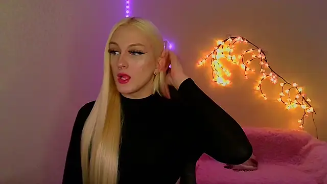 Snapshot of DianaRadrigo chatting on October 30, 2025, 12:39 pm DianaRadrigo online show from October 30, 2025, 12:39 pm