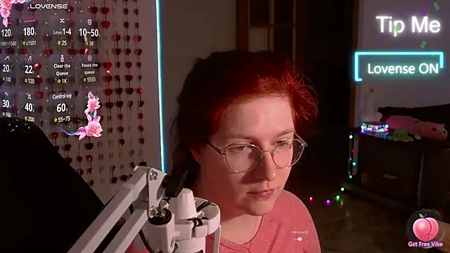 LesyaOxi online show from February 8, 2025, 6:43 am