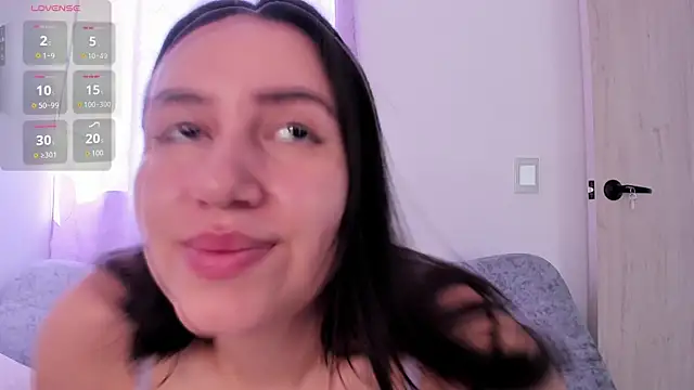 Jullya x online show from November 10, 2025, 2:38 pm