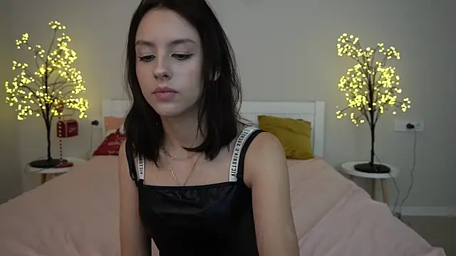 Snapshot of AnnaElys chatting on February 6, 2025, 11:32 am AnnaElys online show from February 6, 2025, 11:32 am