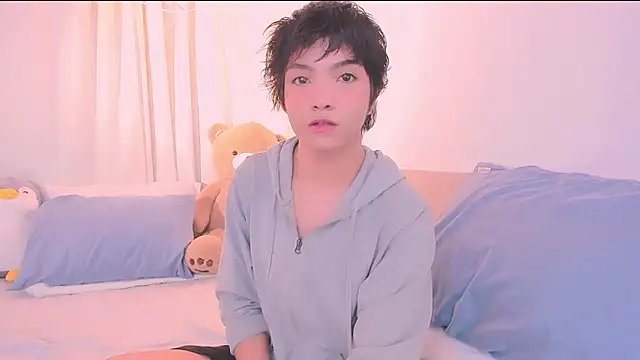 AllanYong18 online show from January 10, 2026, 12:40 pm