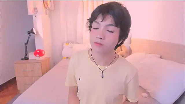 AllanYong18 online show from February 7, 2026, 12:31 pm