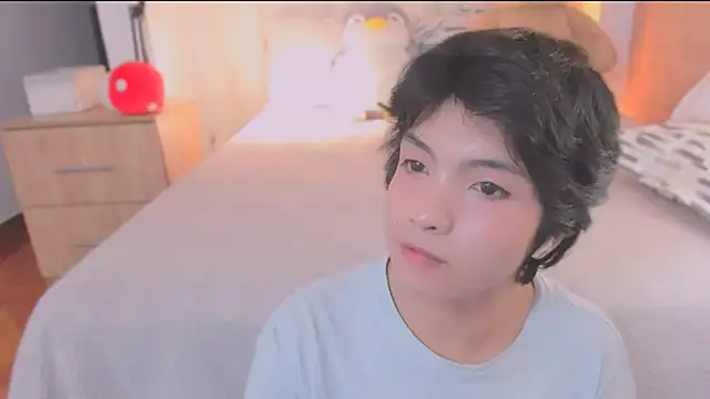 AllanYong18 online show from February 24, 2026, 7:17 am