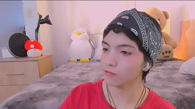 AllanYong18 online show from March 13, 2026, 12:12 pm