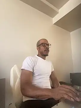 Snapshot of MrDaddyBbSnake chatting on September 8, 2025, 4:50 pm MrDaddyBbSnake online show from September 8, 2025, 4:50 pm