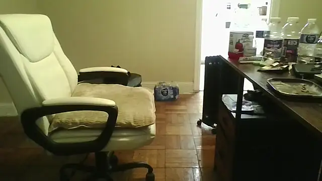 Snapshot of MrDaddyBbSnake chatting on December 16, 2025, 3:55 am MrDaddyBbSnake online show from December 16, 2025, 3:55 am