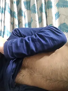 TOPMOON001 online show from February 10, 2026, 6:34 pm