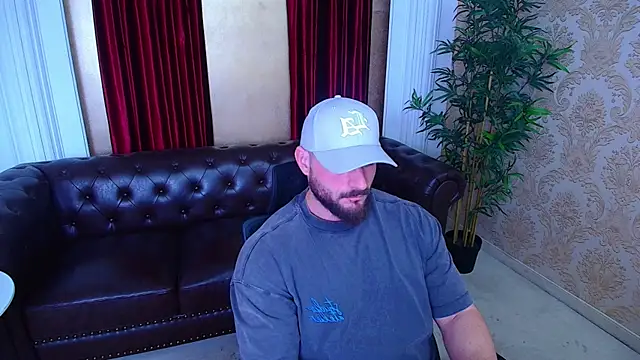 AdamJamesonn online show from November 11, 2025, 5:29 am