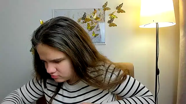 AdeleCruz online show from February 16, 2025, 8:10 am