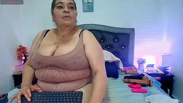 VickyBoobss online show from May 12, 2026, 7:22 pm