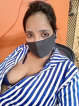 Snapshot of Lolitatamil chatting on April 20, 2026, 7:48 pm Lolitatamil online show from April 20, 2026, 7:48 pm