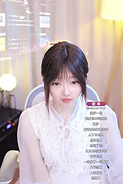 Snapshot of Zoe-99 chatting on January 13, 2025, 12:35 pm Zoe-99 online show from January 13, 2025, 12:35 pm