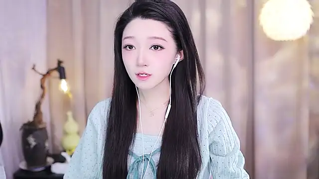 Snapshot of Zoe-99 chatting on December 20, 2025, 11:50 am Zoe-99 online show from December 20, 2025, 11:50 am