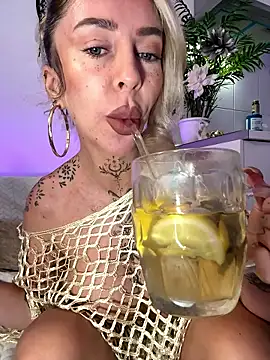 Snapshot of CheekyChels chatting on January 11, 2026, 1:38 pm CheekyChels online show from January 11, 2026, 1:38 pm