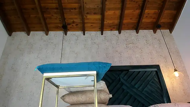 Snapshot of Marttina_Ruiz chatting on February 20, 2026, 7:25 pm Marttina Ruiz online show from February 20, 2026, 7:25 pm