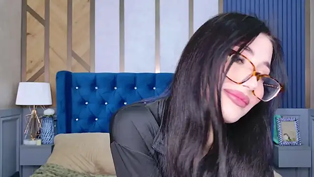 Snapshot of EmmaLawrens chatting on February 26, 2025, 4:14 pm EmmaLawrens online show from February 26, 2025, 4:14 pm